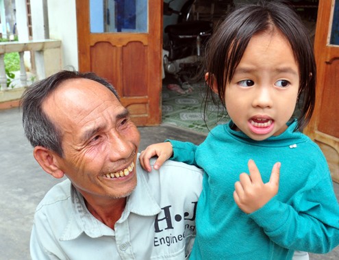 Phan Thuan - one of the two men praised by Vietnamese President for saving hundred people in the recent flood Phan Thuan - one of the two men praised by Vietnamese President for saving hundred people in the recent flood